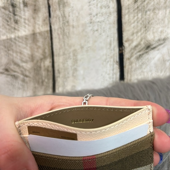 BURBERRY - Nova Check Card Case - Picture 4 of 4